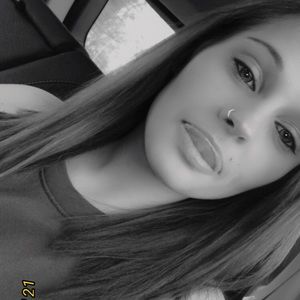 Meet your Posher, Lea